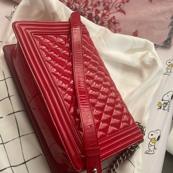 Chanel patent in excellent condition. Clean and in amazing condition. - Picture 16 of 16